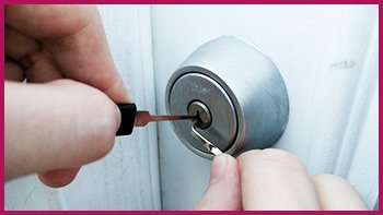 Riverwest WI Locksmith Store Riverwest, WI 414-433-3977